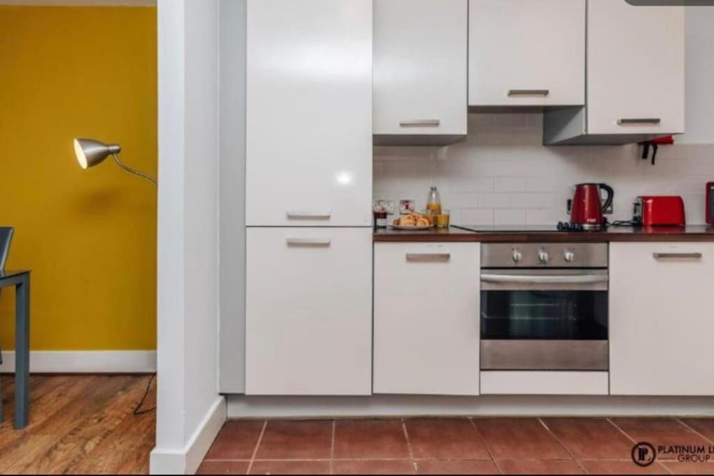 Sl Luxury 2 Bed Broad St Home Бирмингем Экстерьер фото