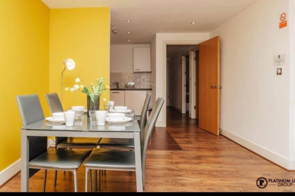 Sl Luxury 2 Bed Broad St Home Бирмингем Экстерьер фото