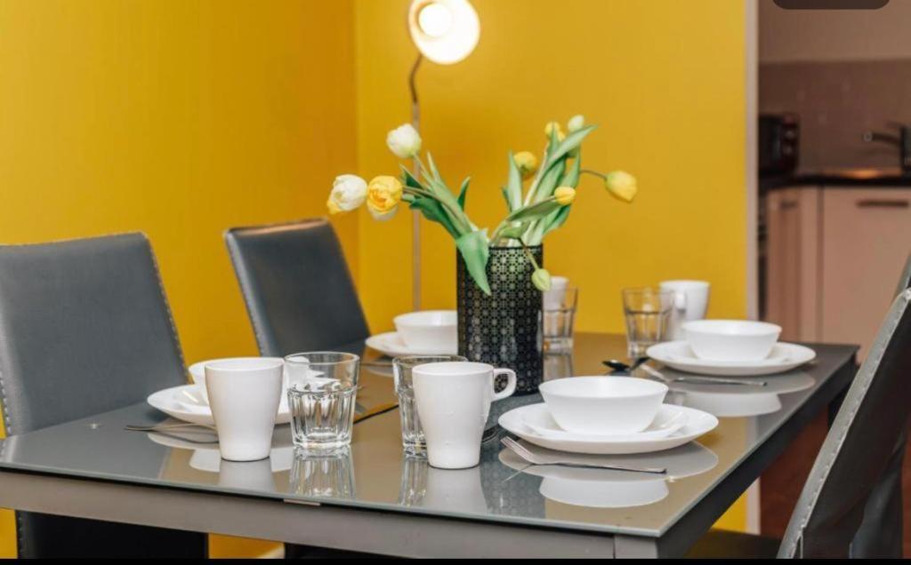 Sl Luxury 2 Bed Broad St Home Бирмингем Экстерьер фото