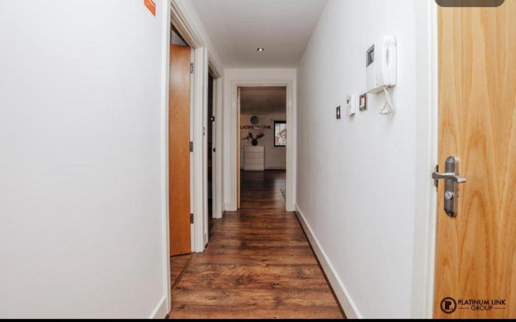 Sl Luxury 2 Bed Broad St Home Бирмингем Экстерьер фото