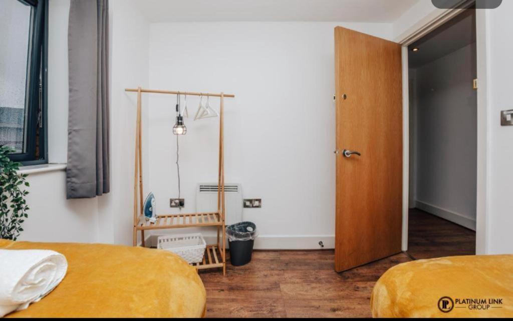 Sl Luxury 2 Bed Broad St Home Бирмингем Экстерьер фото