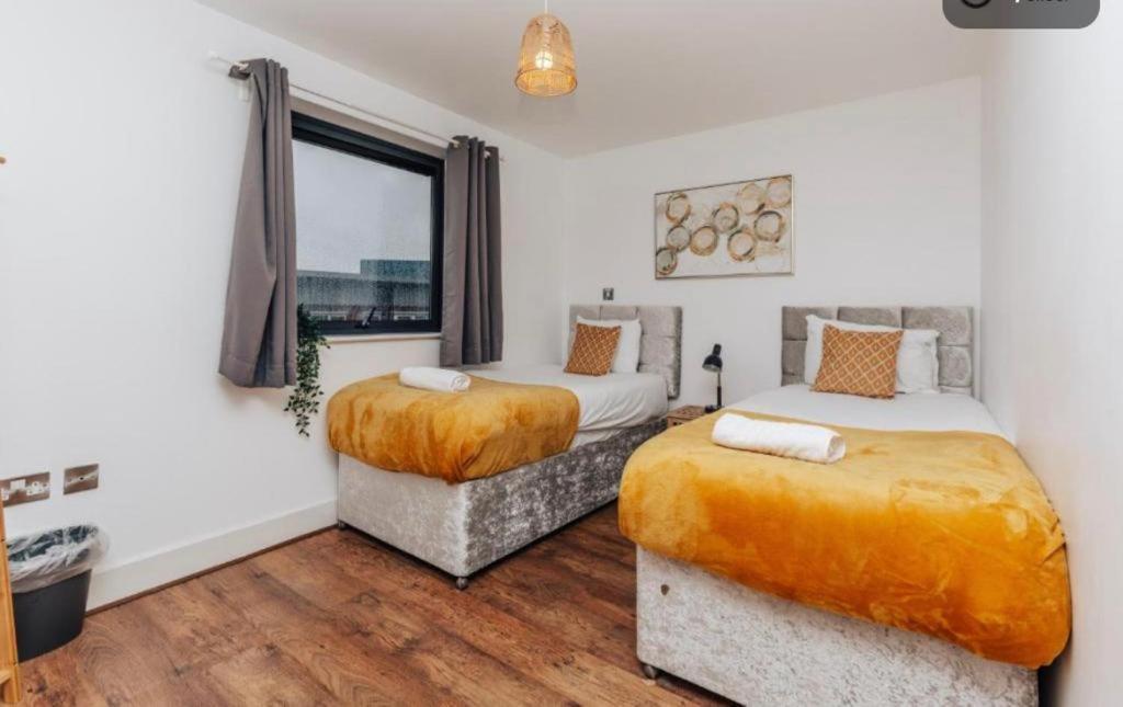 Sl Luxury 2 Bed Broad St Home Бирмингем Экстерьер фото