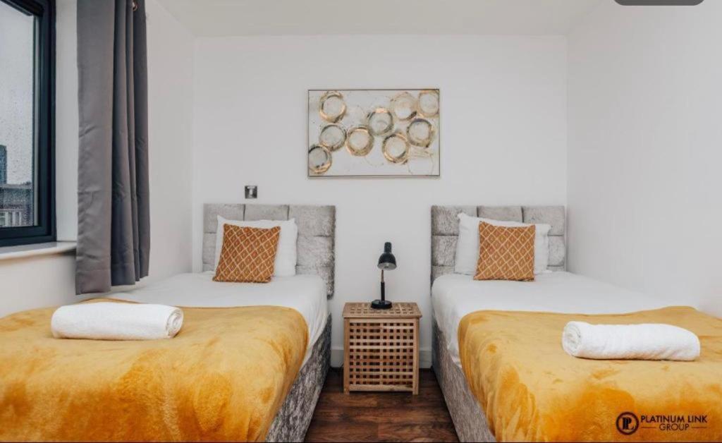 Sl Luxury 2 Bed Broad St Home Бирмингем Экстерьер фото